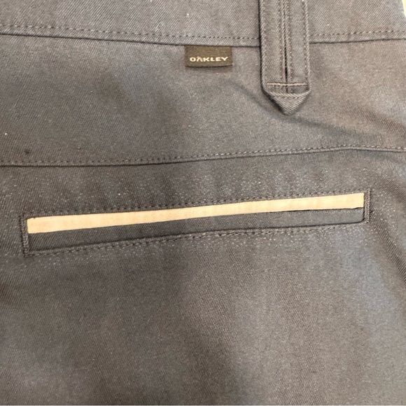 OAKLEY MEN’S GOLF PANTS Navy Blue Size 32x34 Slash Pocket - Picture 3 of 14